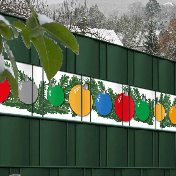 PVC Sichtschutz Streifen Christbaumkugeln als Zaundekoration